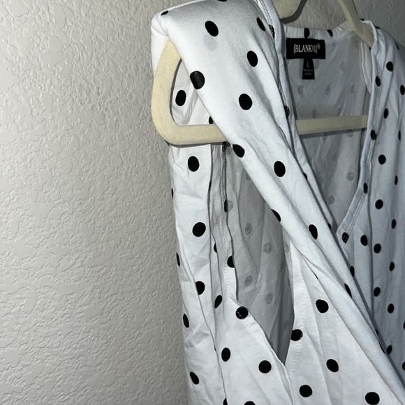 Blank NYC White Polka Dot Muscle Shoulder Pad Top Size L - Picture 8 of 9
